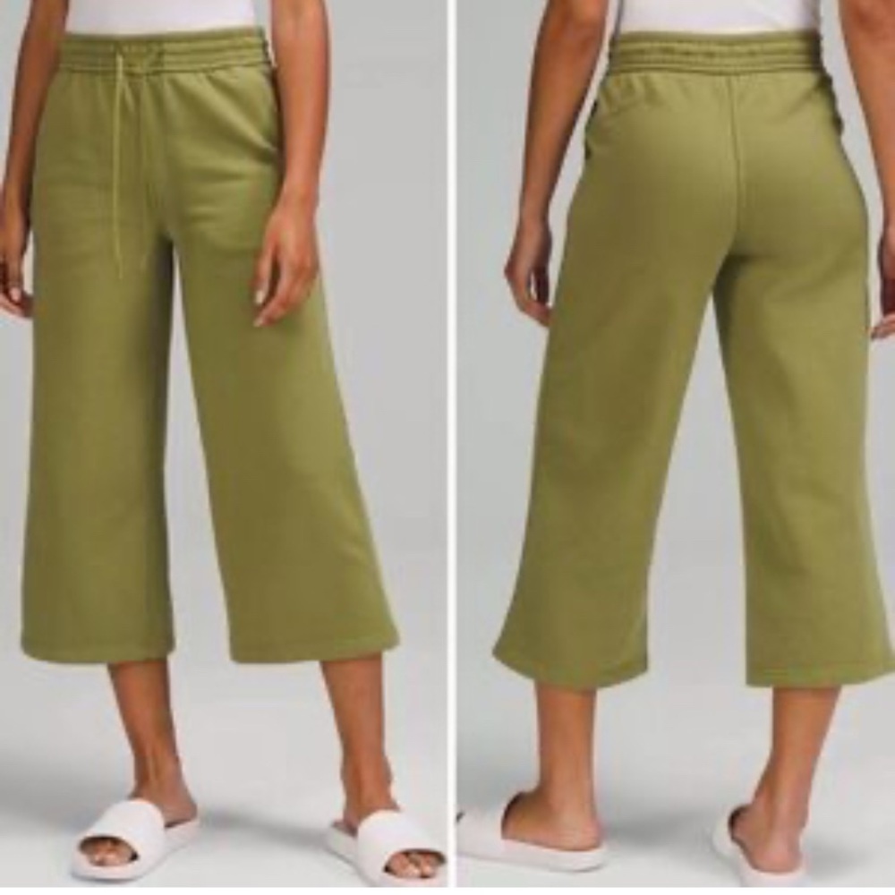 Lululemon Loungeful High‎ Rise Crop Pant. Size 10